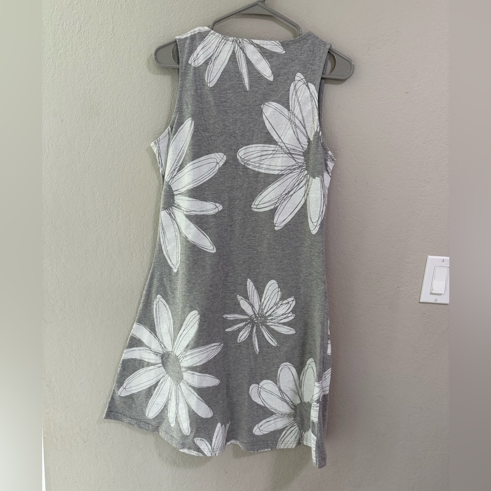 Desigual Gray Floral Midi Dress with White Daisies and Red Heart - Picture 4 of 5